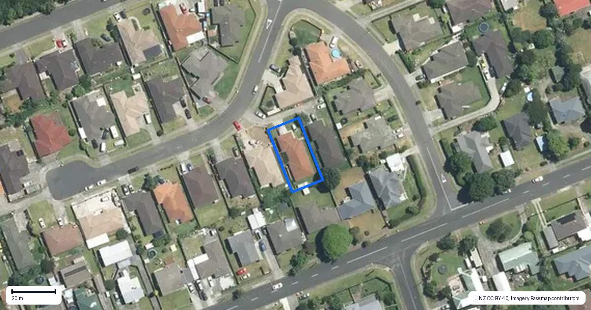 Property context map for 8 Maadi Place, Papakura