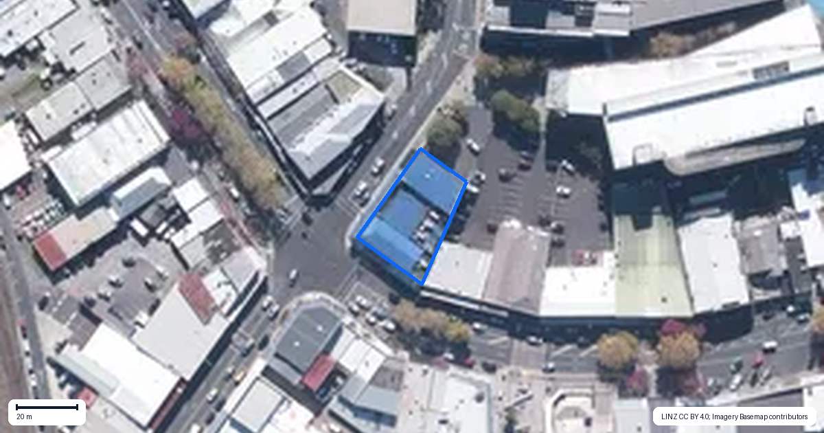 Property context map for 373 Great North Road, Henderson, Auckland