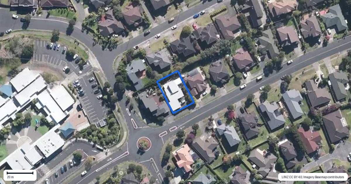 Property context map for 124 Kyle Road, Greenhithe, Auckland