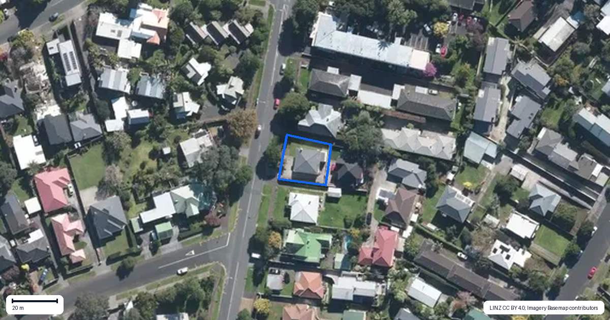 Property context map for 37 Woodward Road, Mount Albert, Auckland