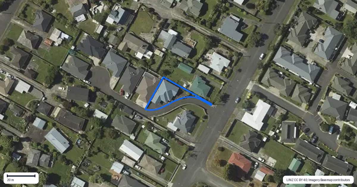 Property context map for 2 Monarch Mews, Levin
