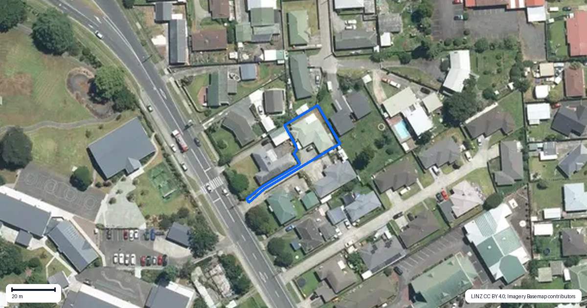 Property context map for 8A Hunua Road, Papakura