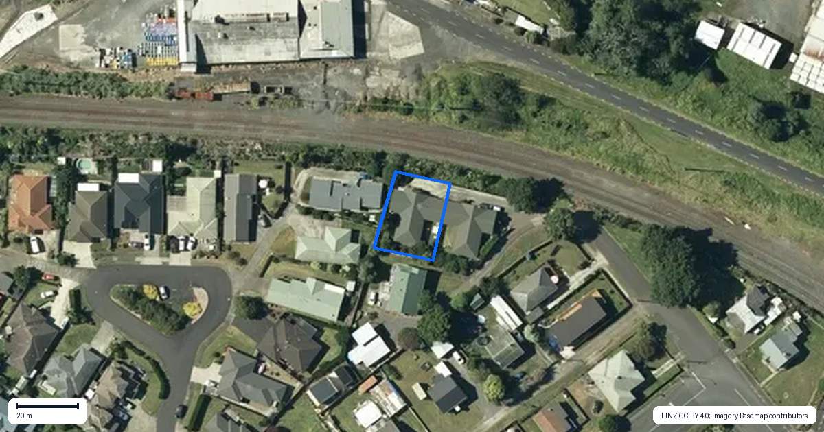 Property context map for 1B Liverpool Street, Tuakau