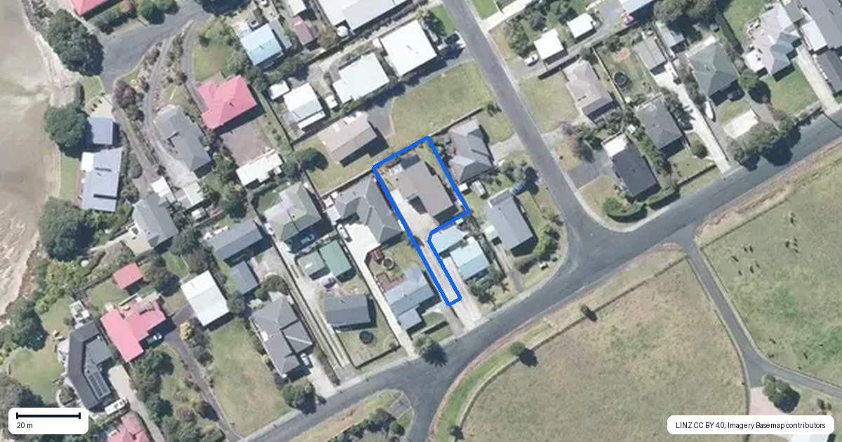 Property context map for 92A Wharf Road, Clarks Beach
