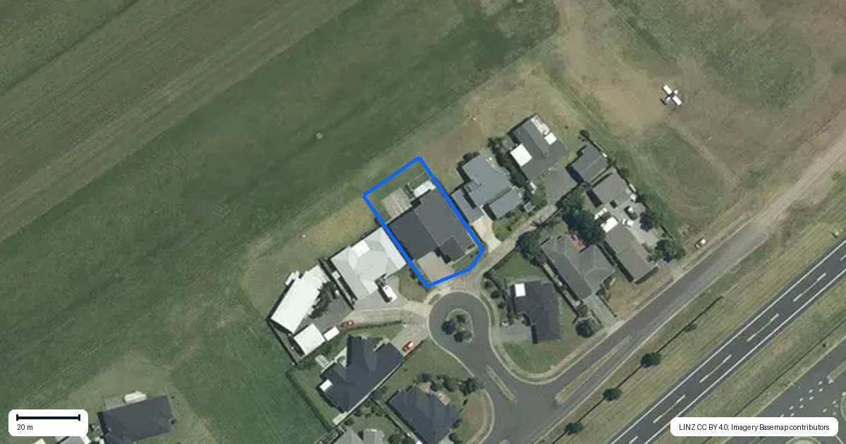 Property context map for 8 Oscar Place, Whitianga