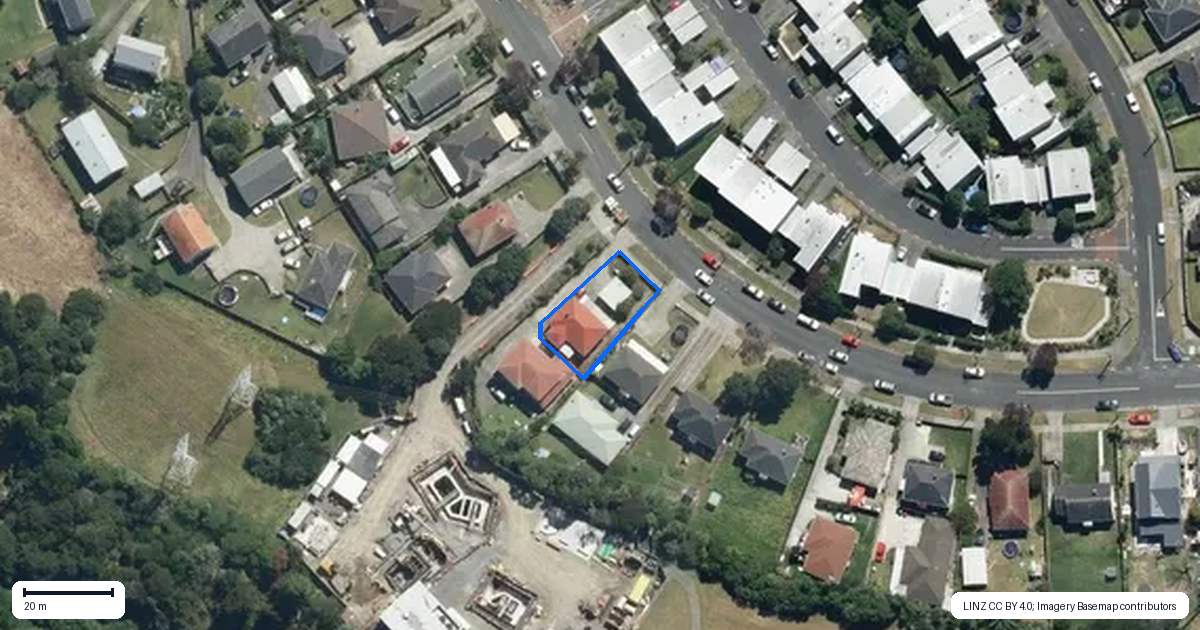 Property context map for 32 Miranda Street, Avondale, Auckland