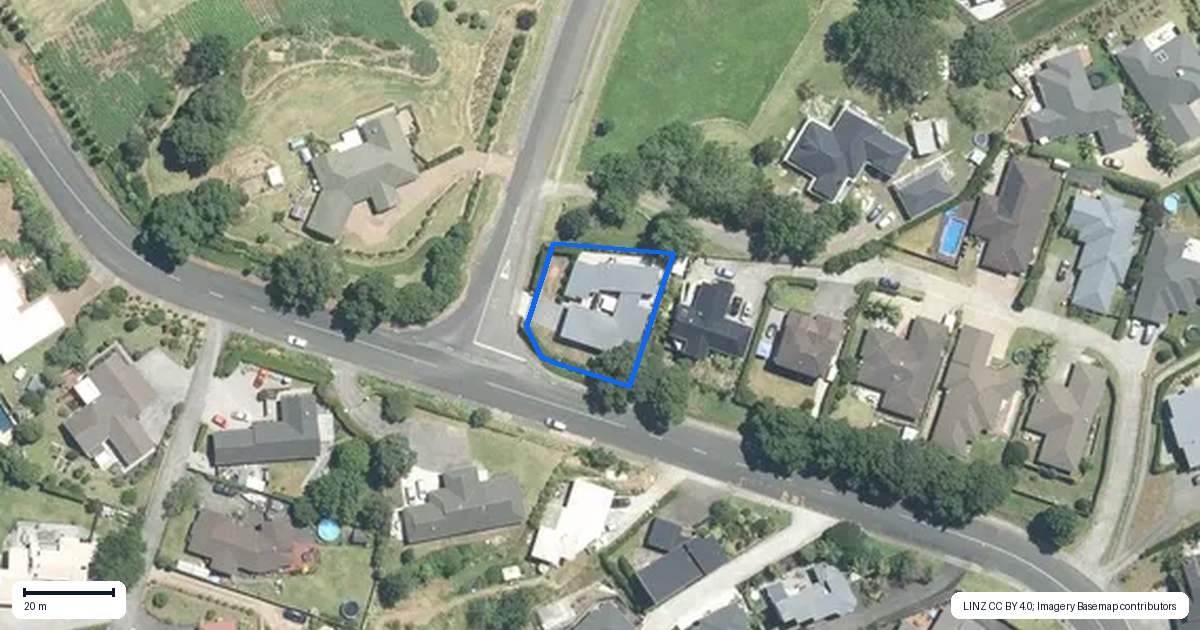 Property context map for 2 Grace James Road, Pukekohe