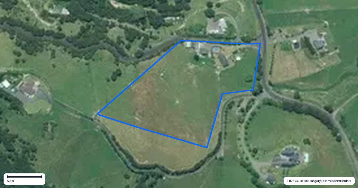 Property context map for 319 Quine Road, Tahuna
