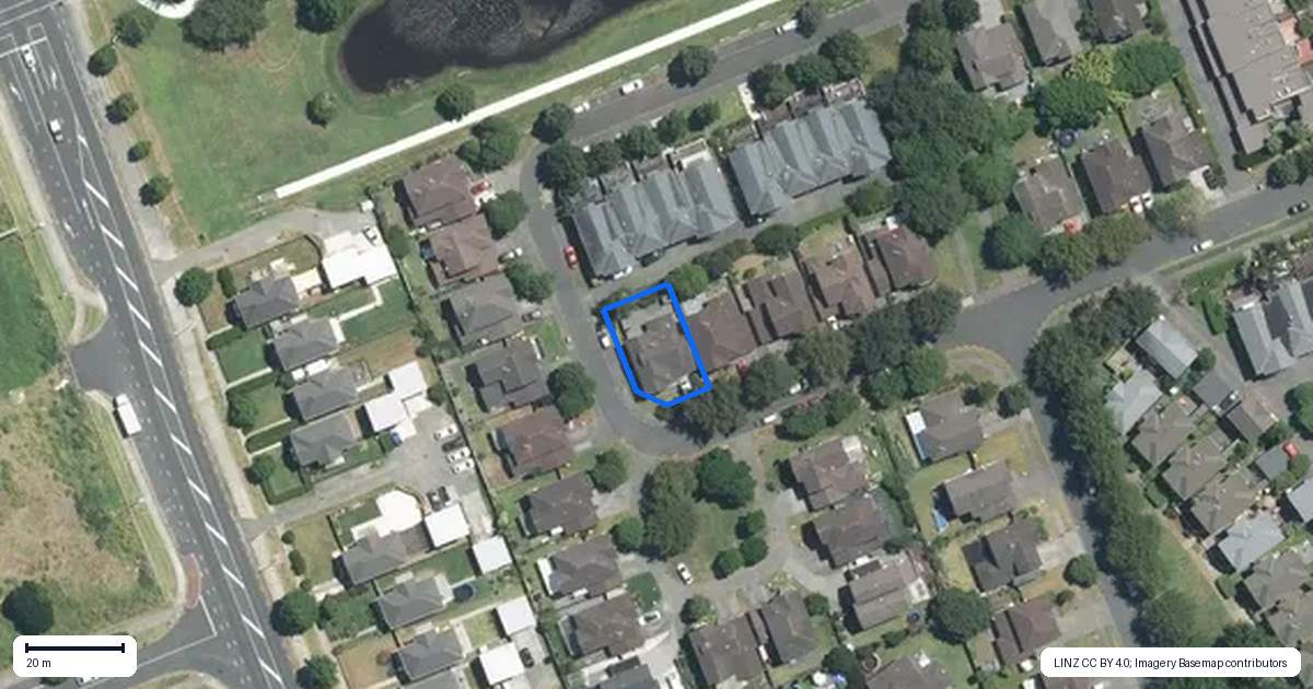 Property context map for 73 The Track, Takanini, Auckland