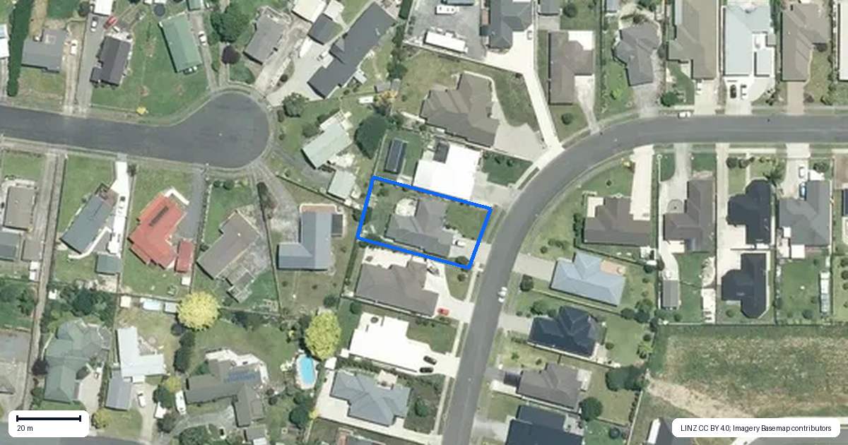 Property context map for 42 Benner Drive, Ngatea