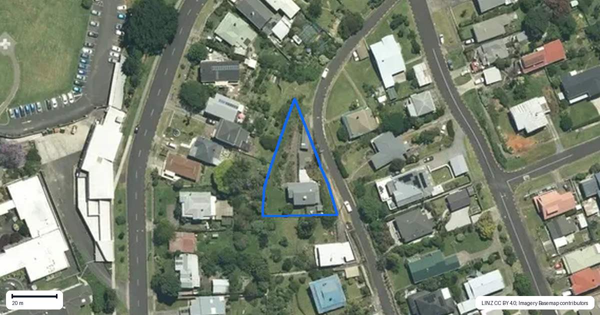Property context map for 125 Edward Street, Thames