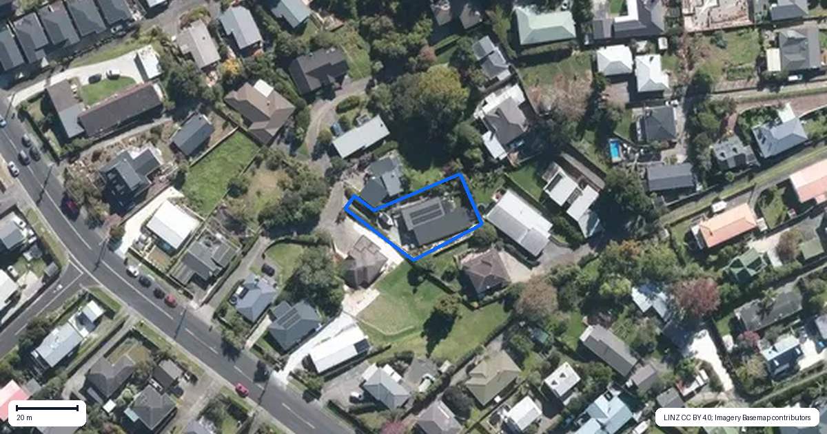 Property context map for 129F Rangatira Road, Beach Haven, Auckland