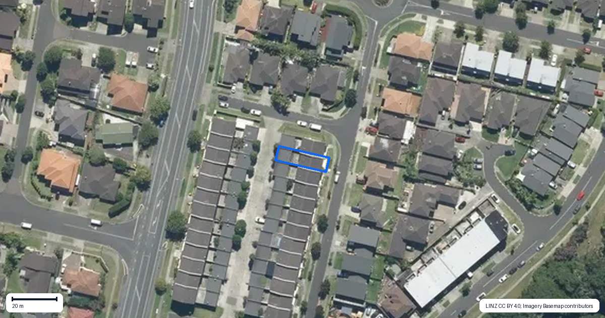 Property context map for 11 Manchester Drive, Flat Bush, Auckland