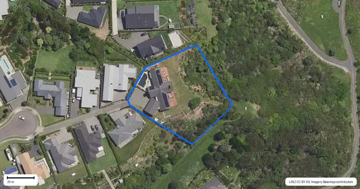 Property context map for 42 Holyoake Terrace, Omokoroa