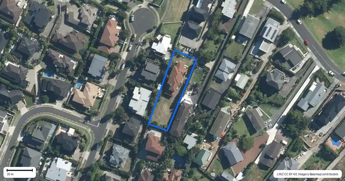 Property context map for 90A Marine Parade, Mellons Bay, Auckland