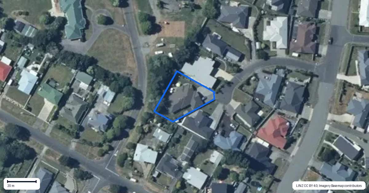 Property context map for 12 Ahmad Close, Levin