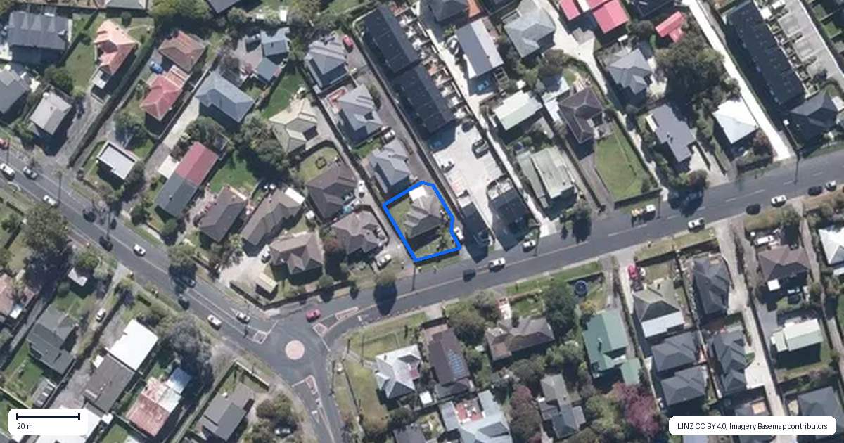 Property context map for 6 James Laurie Street, Henderson, Auckland