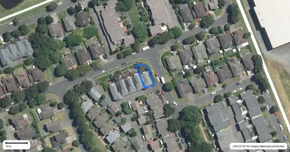 Property context map for 10 The Track, Takanini, Auckland