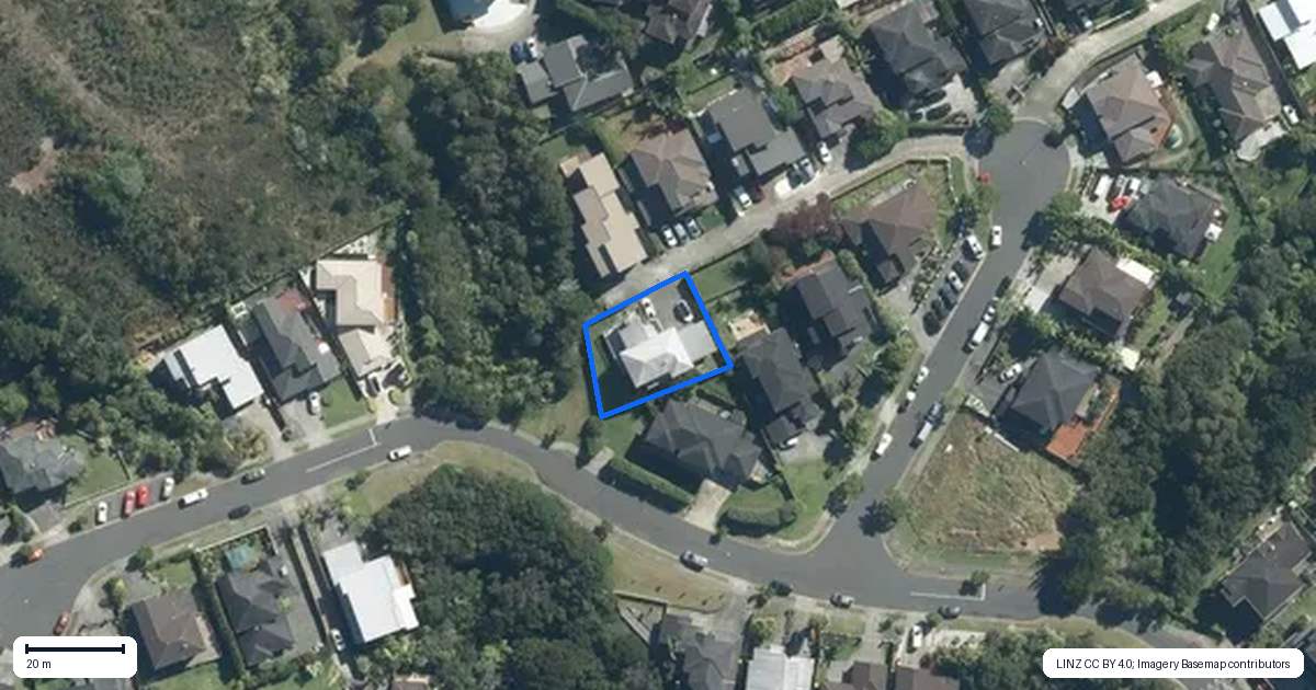 Property context map for 18 Bintulu Place, Fairview Heights, Auckland