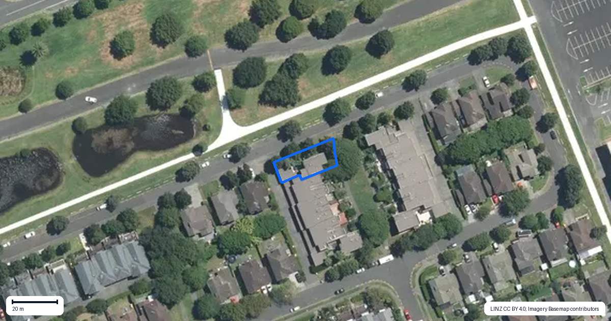 Property context map for 43 The Track, Takanini, Auckland