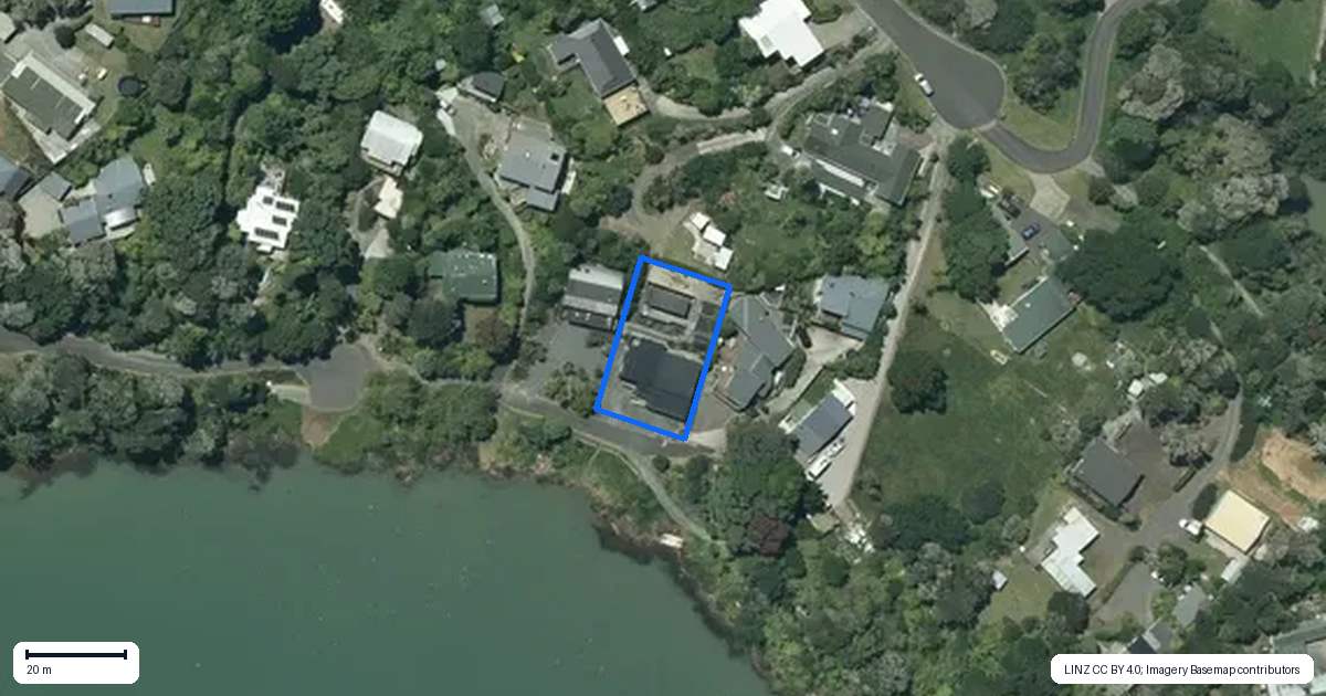 Property context map for 42 Kaitoke Street, Raglan