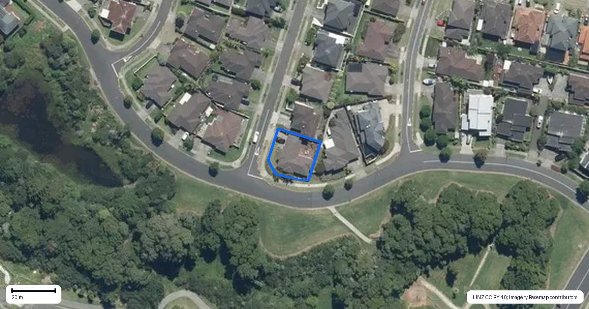 Property context map for 1 Stamford Crescent, Flat Bush, Auckland