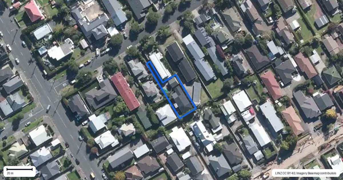 Property context map for 1/11 Wainui Avenue, Point Chevalier, Auckland