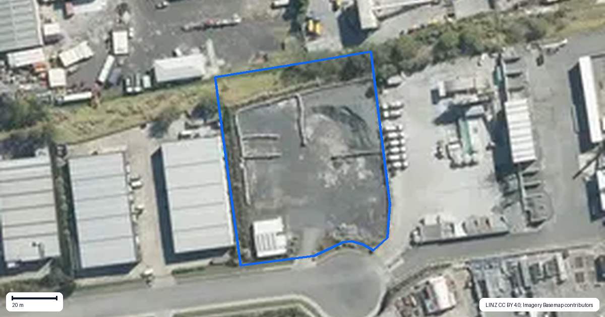 Property context map for 35 Peters Way, Silverdale
