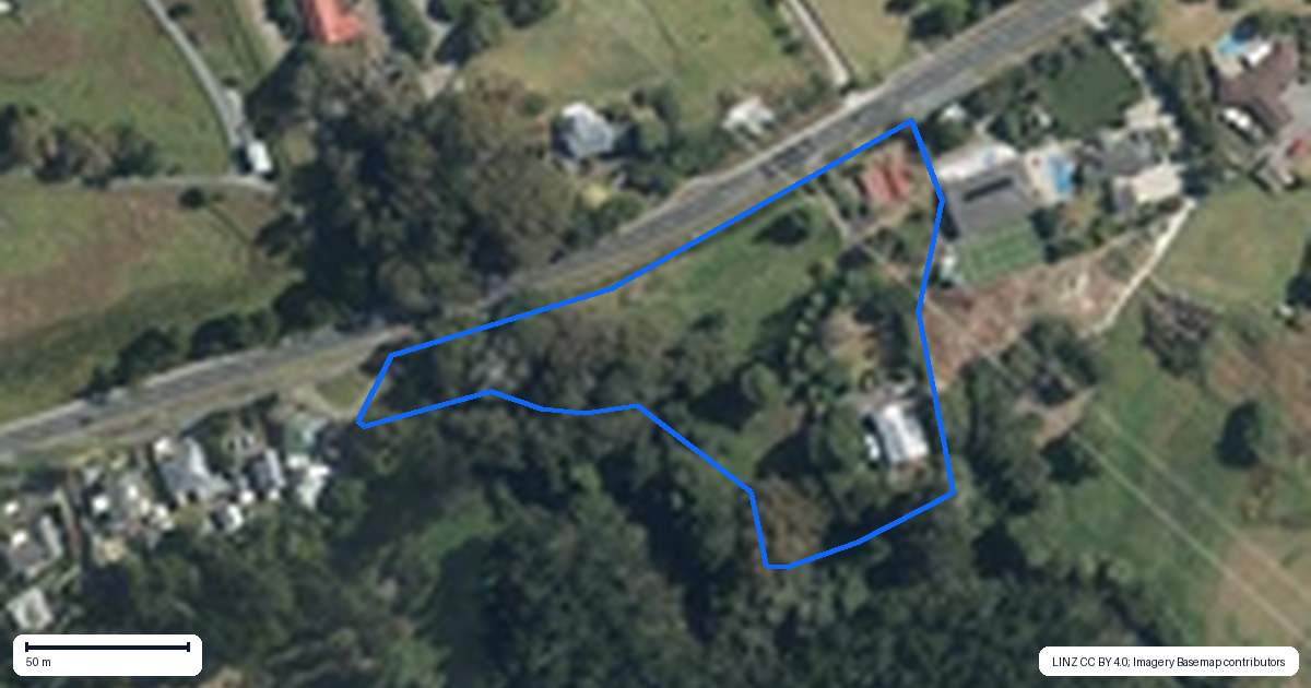 Property context map for 88 Oraha Road, Kumeu