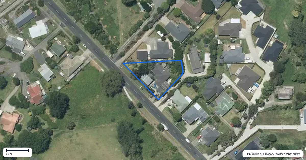 Property context map for 106 Awaroa Road, Helensville