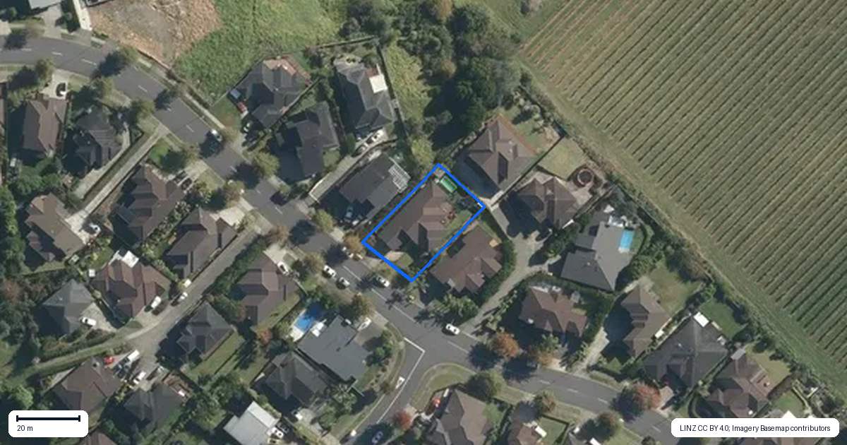 Property context map for 75 Lake Panorama Drive, Henderson, Auckland