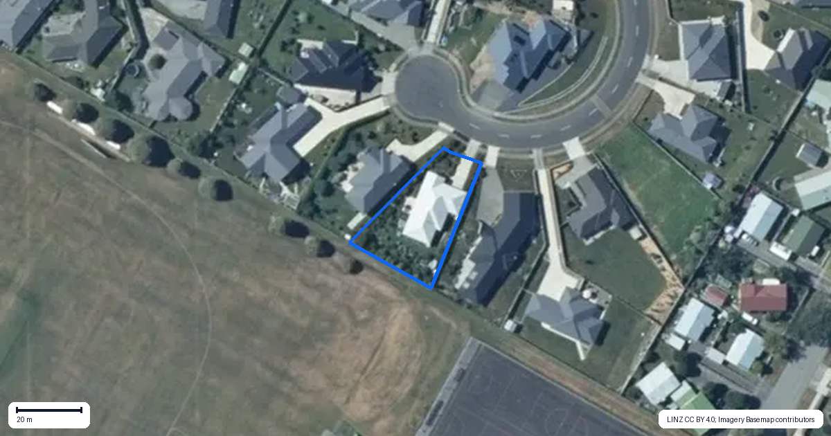 Property context map for 21 Gladys Place, Levin