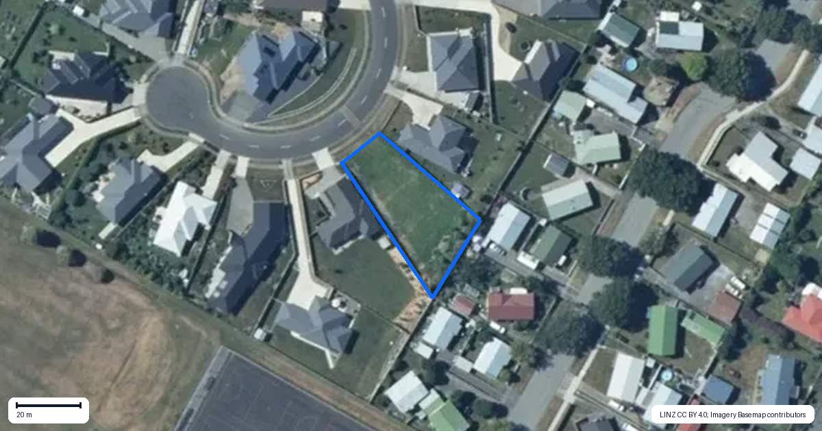 Property context map for 13 Gladys Place, Levin