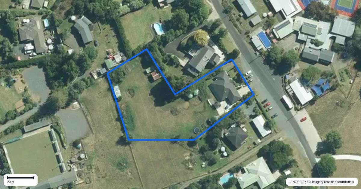 Property context map for 40-42 Lockwood Road, Hunua
