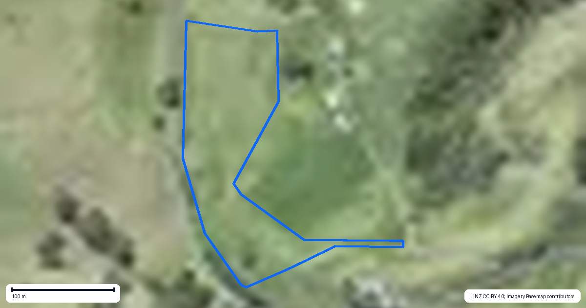 Property context map for 1702 Awhitu Road, Pollok