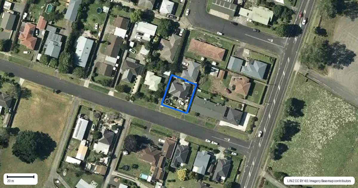 Property context map for 2 Gibson Road, Tuakau