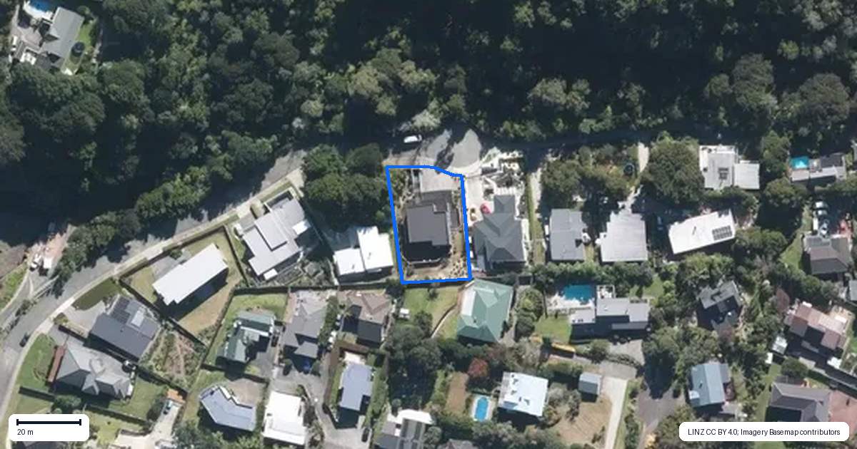 Property context map for 15 Moller Street, Beach Haven, Auckland