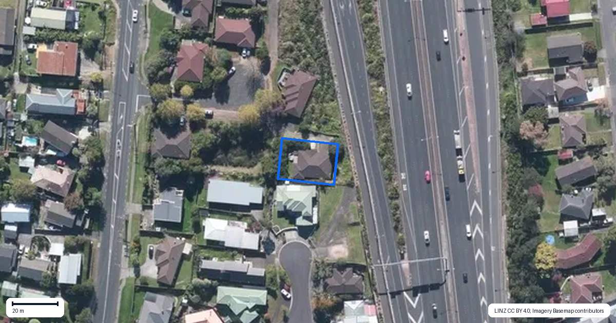 Property context map for 5 Chloe Place, Massey, Auckland