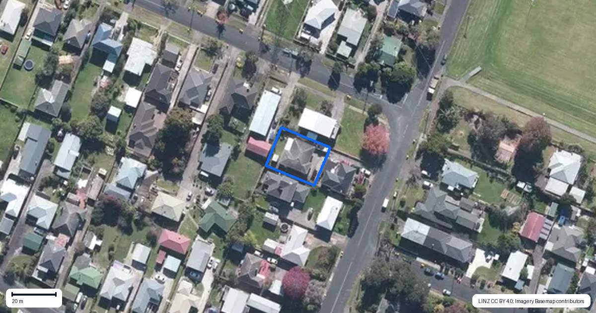 Property context map for 114A Archibald Road, Kelston, Auckland