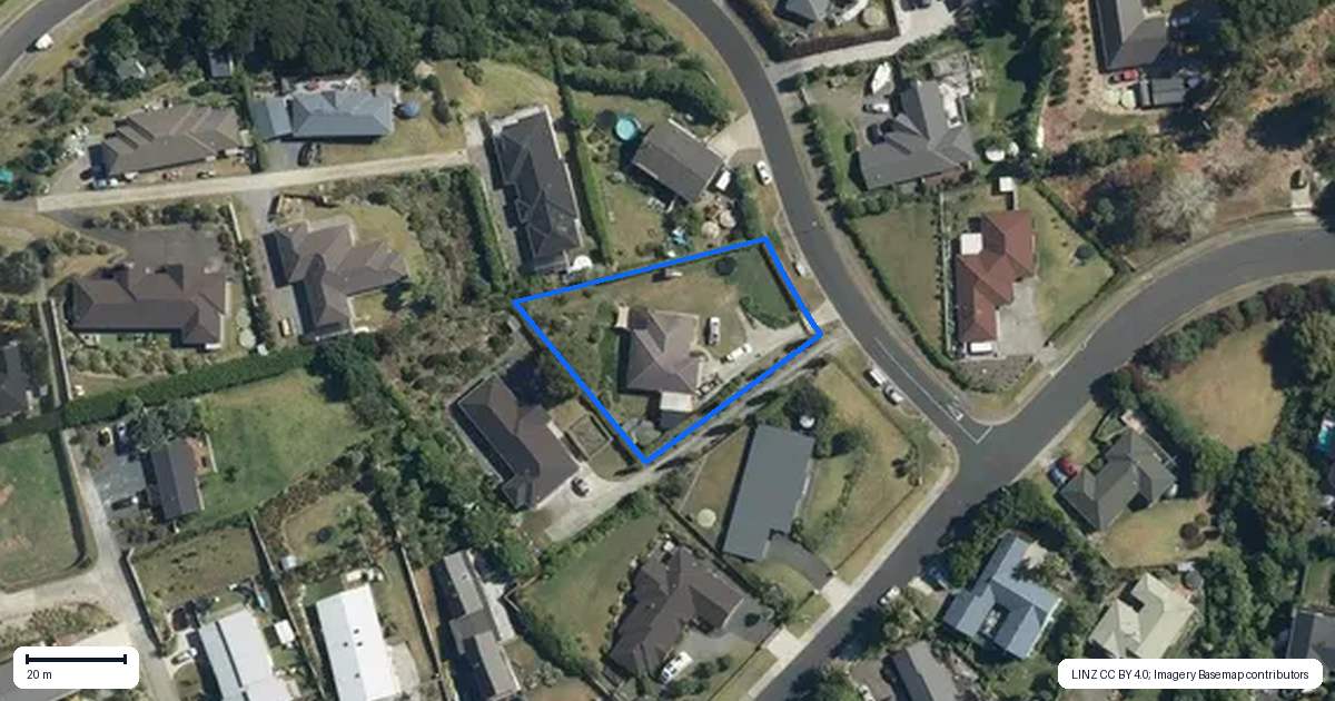 Property context map for 5 Gavinike Place, Waimauku