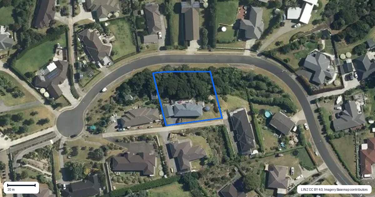 Property context map for 11 Gavinike Place, Waimauku
