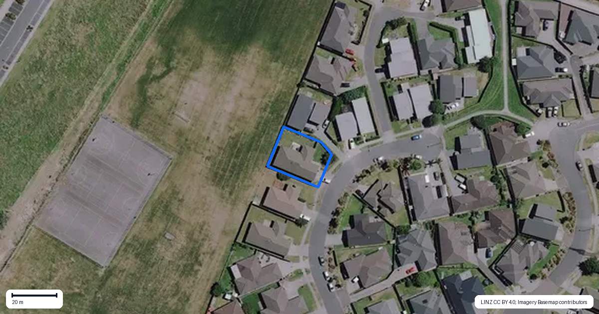 Property context map for 13 Chadwick Place, Rototuna North, Hamilton