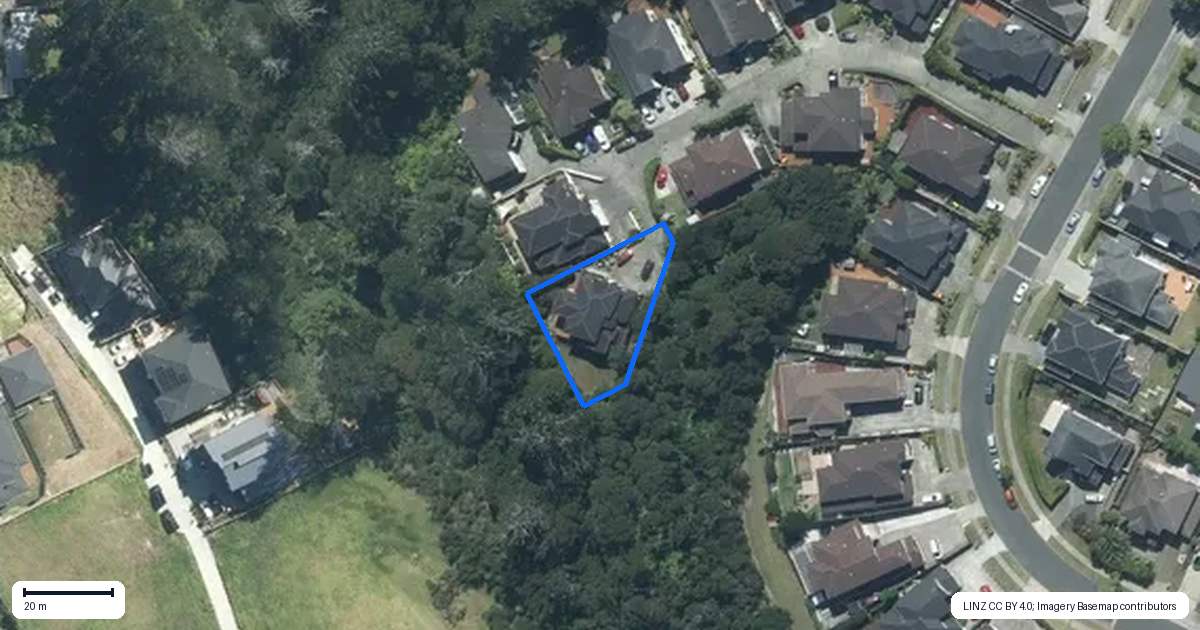Property context map for 48 Harrowglen Drive, Northcross, Auckland