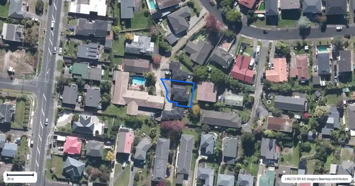 Property context map for 17B Nui Mana Place, Te Atatu South, Auckland