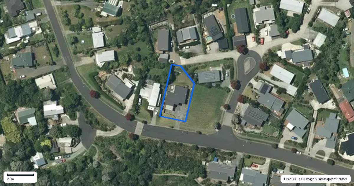 Property context map for 14 Robertson Street, Raglan
