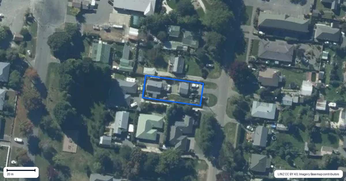 Property context map for 6 Russell Street, Darfield