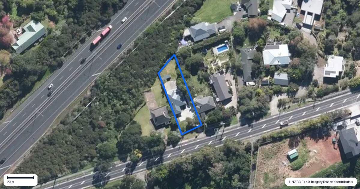 Property context map for 42 Upper Harbour Drive, Greenhithe, Auckland