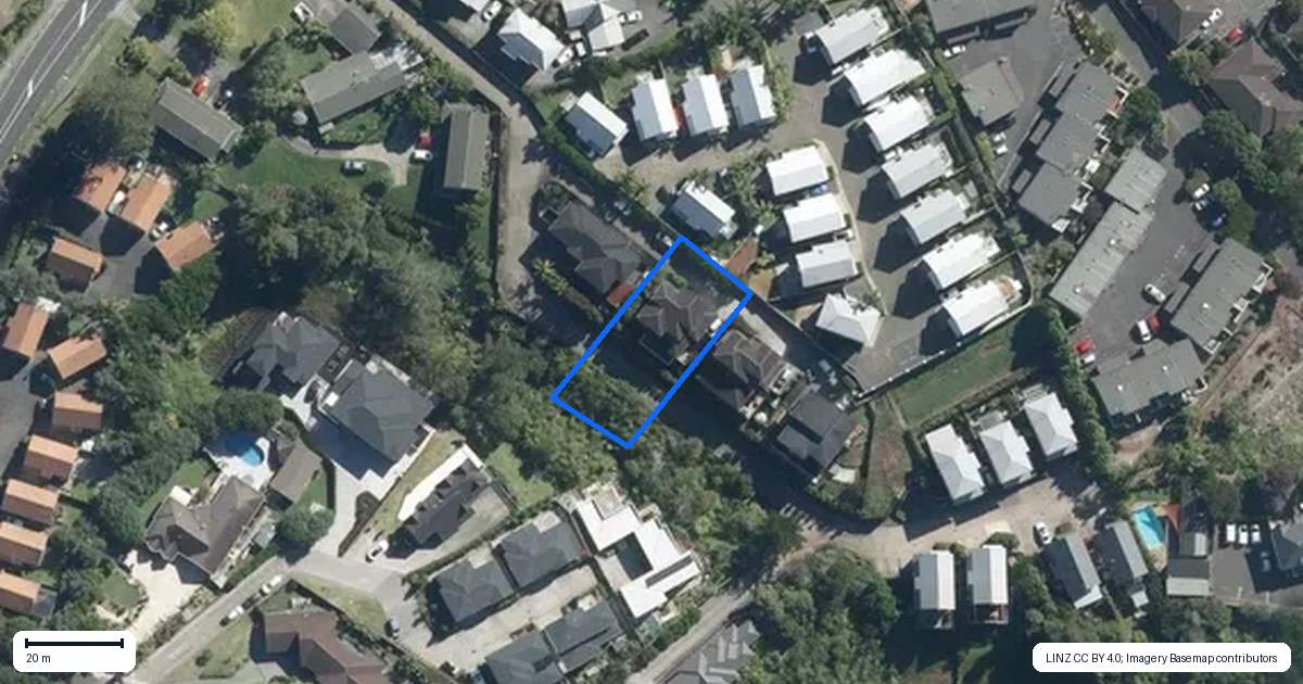 Property context map for 27A The Avenue, Albany, Auckland