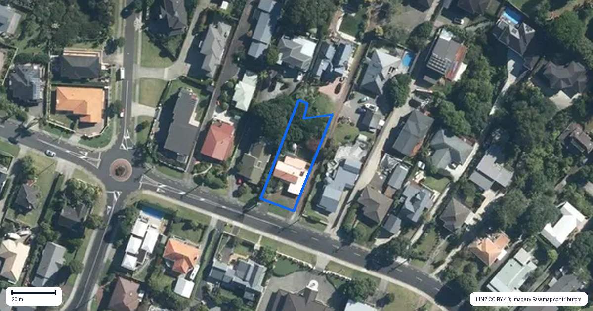 Property context map for 60 Beach Road, Mellons Bay, Auckland