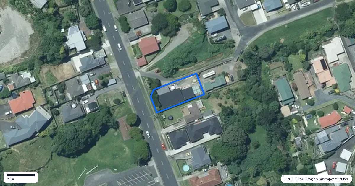 Property context map for 15 Lawry Street, Blagdon, New Plymouth